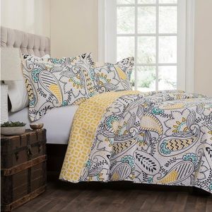 Yellow “Freda” Full Quilt Set